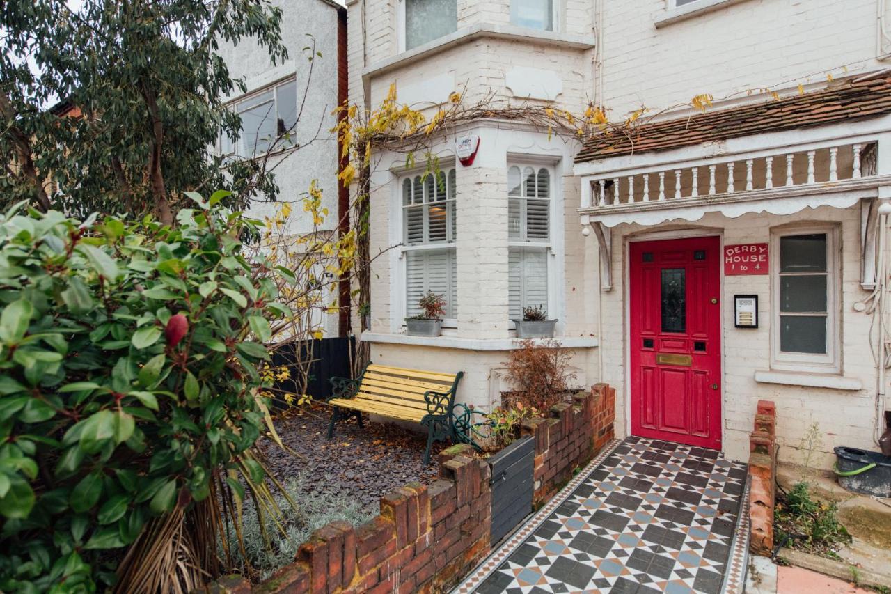 Stylish 2 Bedroom Flat With A Private Sauna Finchley Kültér fotó